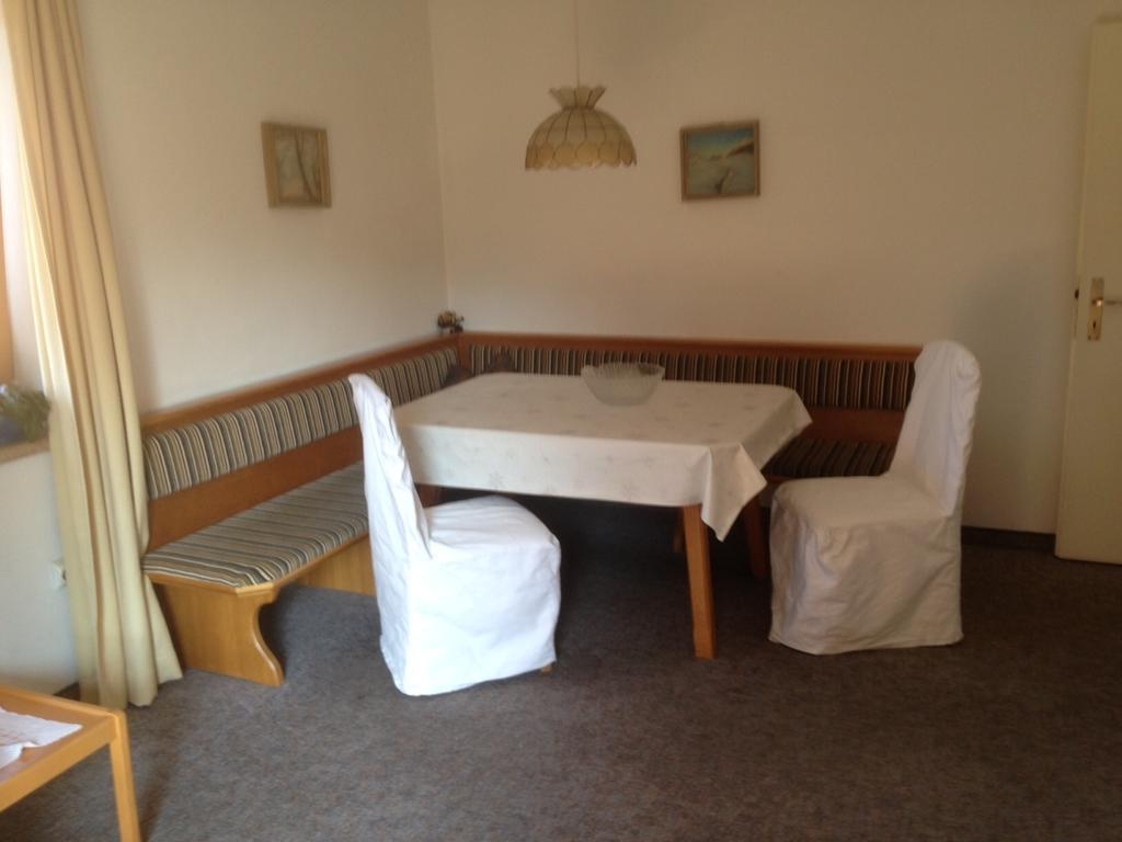Apartmán Haus Riedl Seefeld in Tirol Pokoj fotografie